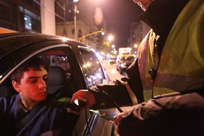 Controles de alcoholemia y verificaciones a los choferes de colectivos aumentan en vacaciones