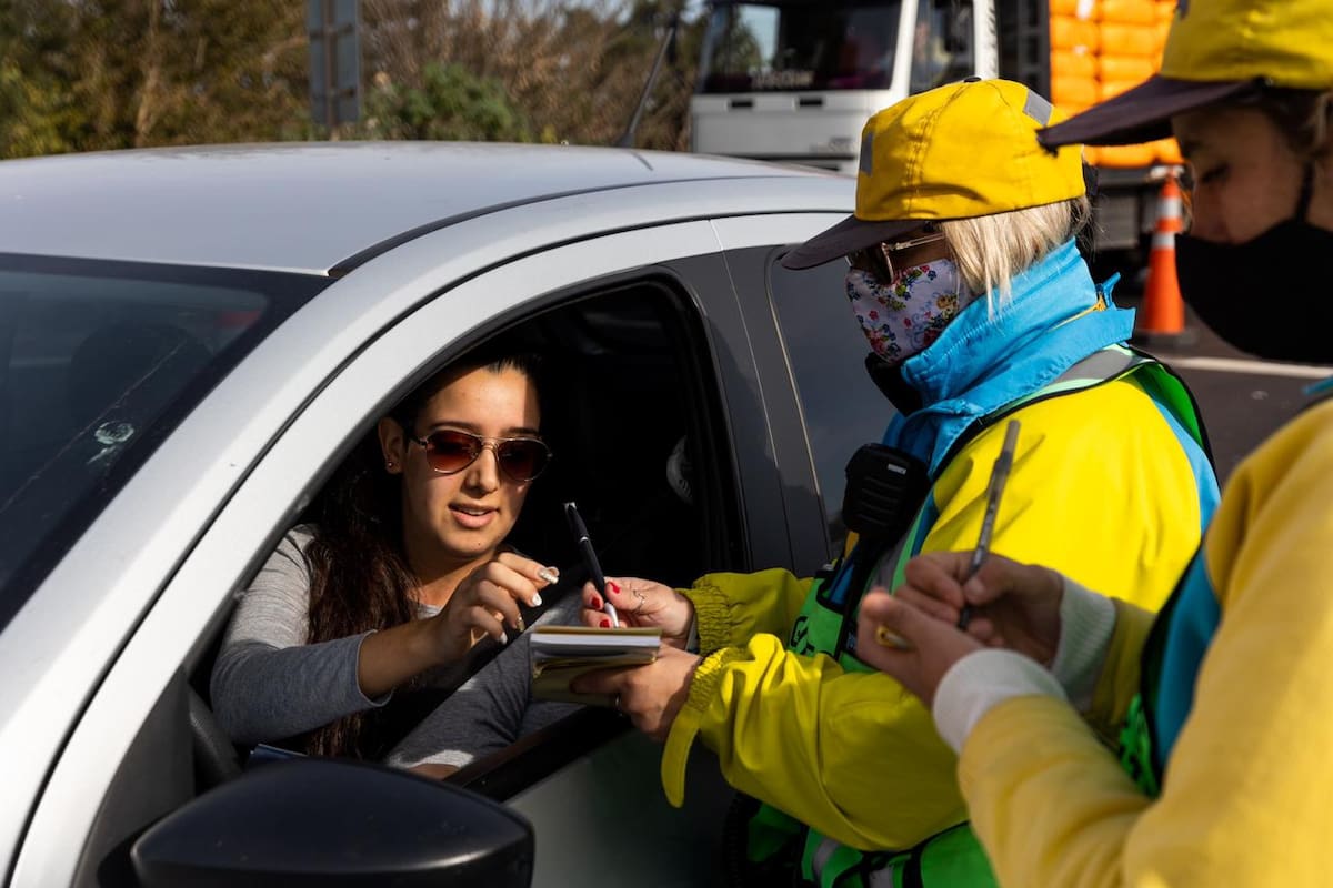 controles de permisos de circulacion en la au 25 de mayo altura parque avellaneda