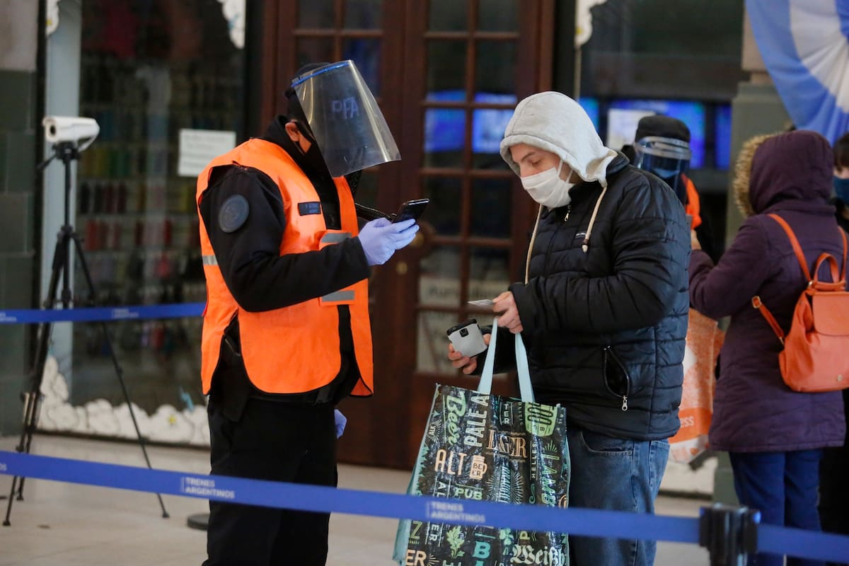 Controles de permisos para circular en Retiro.