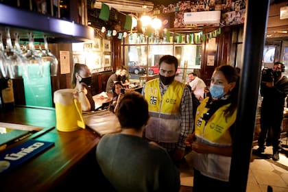 Controles en bares y restaurantes de Palermo de cara a las restricciones por la pandemia