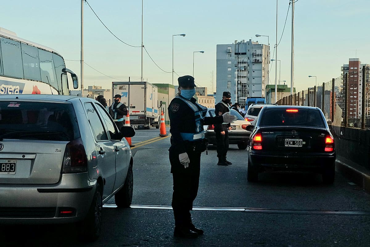 Controles en el acceso en la autopista Buenos Aires-La Plata, esta mañana