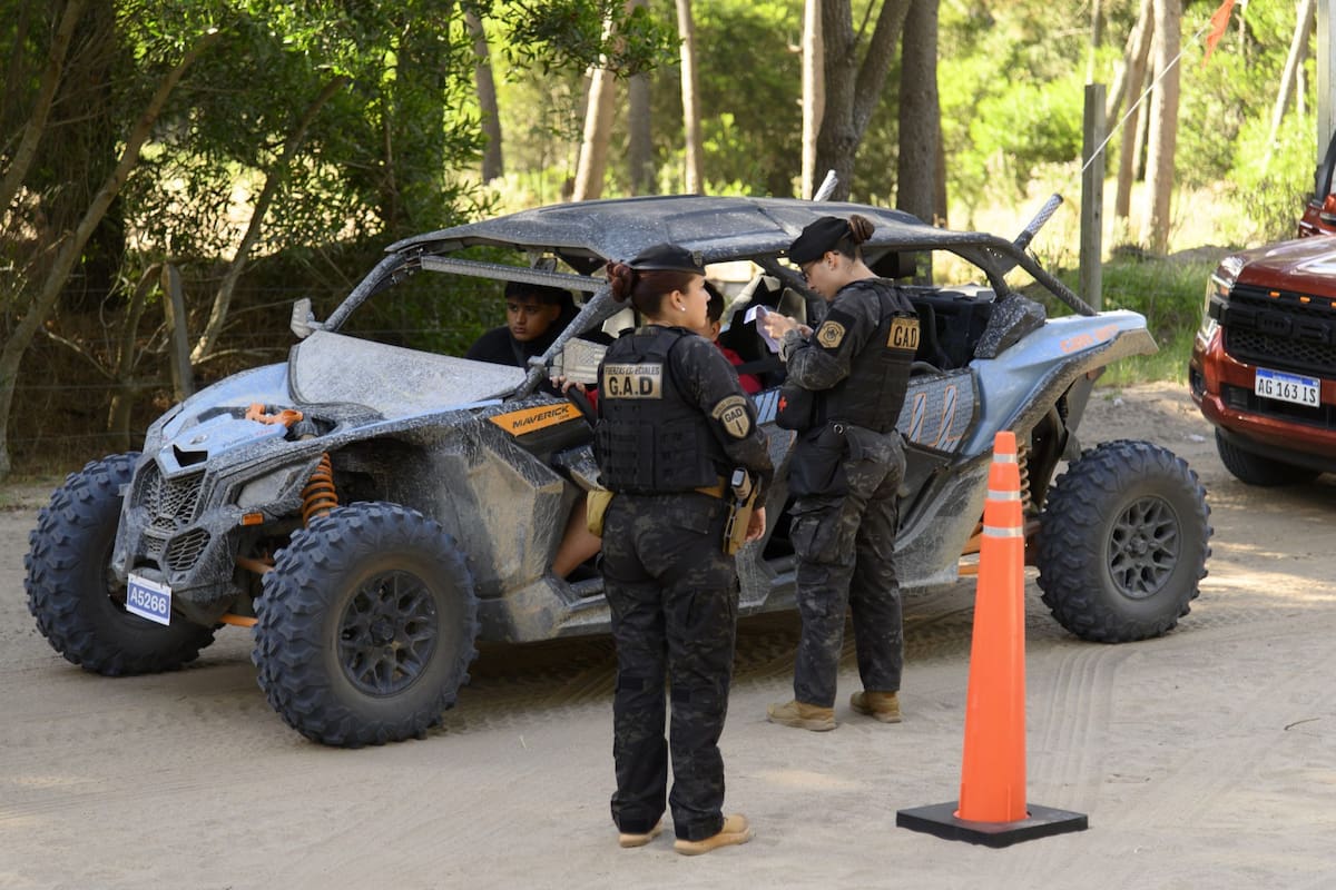 Controles en la Frontera en la zona norte de Pinamar y vehiculos en la Hoya