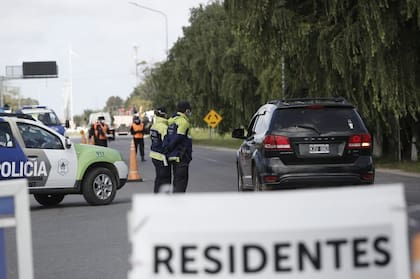 Controles en la Ruta 2 en la entrada a Mar del Plata