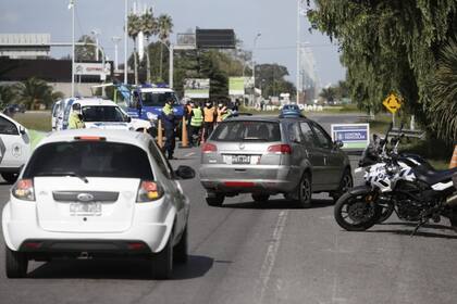 Controles en la Ruta 2 en la entrada a Mar del Plata