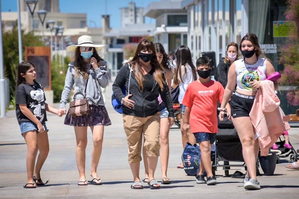 Controles en las playas y gastronomía al aire libre