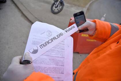 Los vehículos que ingresan a Victoria desde Rosario deben acreditar su condición de esencial