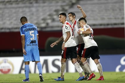 Contundente: River arrolló al modesto equipo peruano