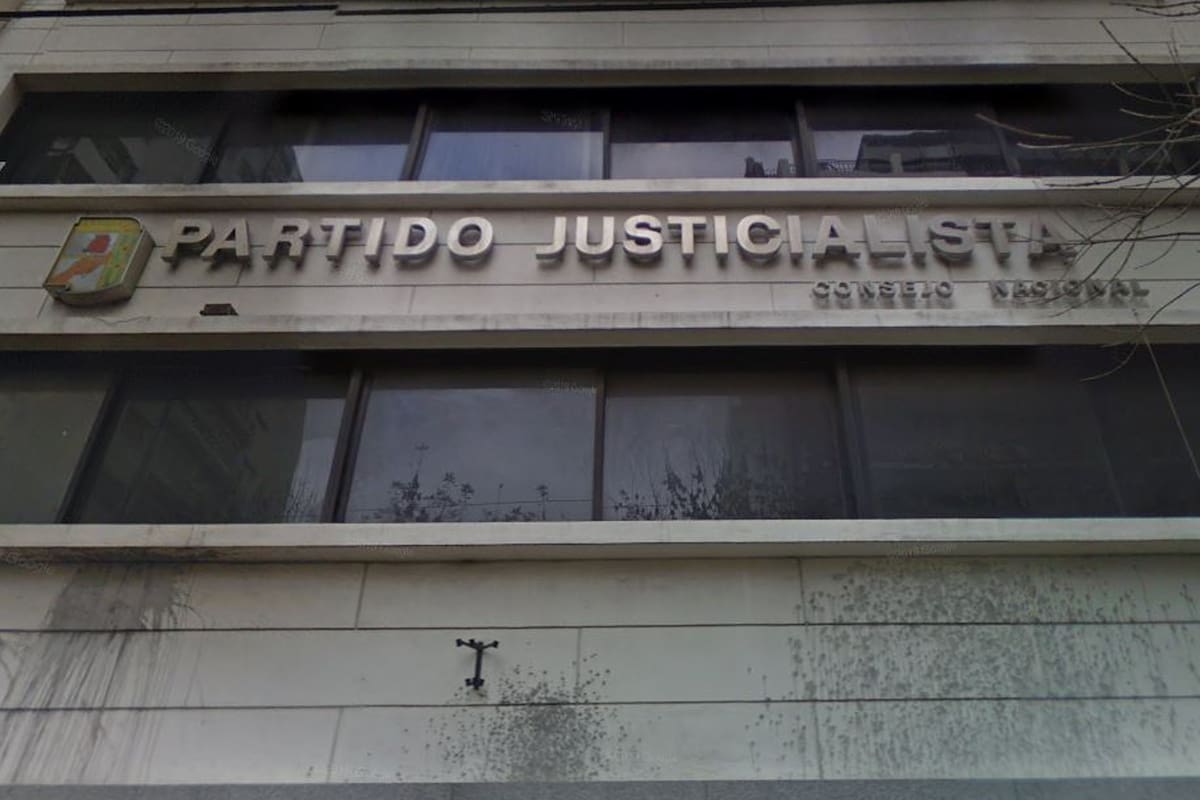 Convocó al congreso partidario para llamar a elecciones; su titular, Gioja, aparece como favorito