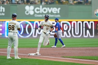 Pratt conecta su primer jonrón en la MLB y Cerveceros vencen 8-3 a Mets en regreso de Peralta