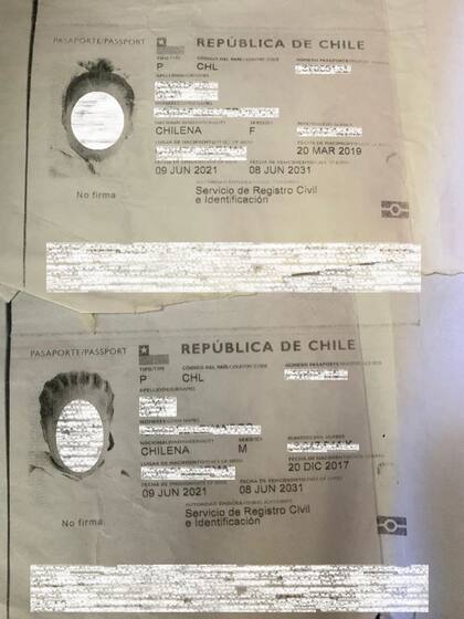 Copia de la identificación de los dos menores de la familia entrevistada para esta historia