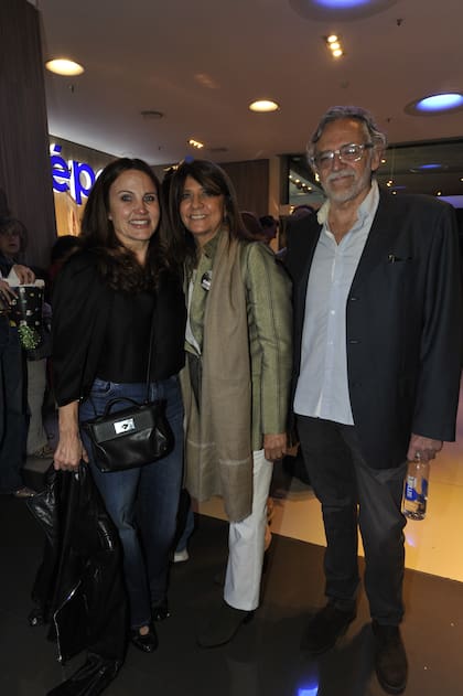 Cora Reutemann, Yvonne Bordeu y Federico Giménez Zapiola no quisieron perderse la proyección
