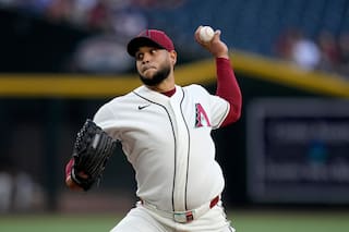 Corbin Carroll pega sencillo impulsor en la novena y Diamondbacks superan 2-1 a Rockies
