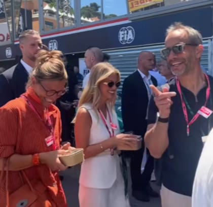 Corceiro en el paddock se llevó todas las miradas