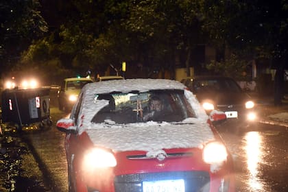 Unos dos centímetros de nieve cayeron entre las 5 y las 6 de la mañana; después comenzó una llovizna
