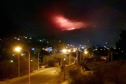 Córdoba. Combaten incendios en el Valle de Punilla