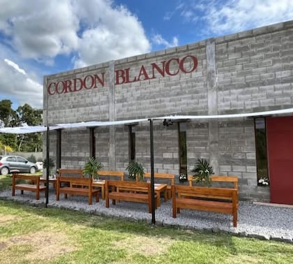 Cordón Blanco ofrece degustaciones guiadas y charlas sobre vinos