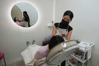 Corea del Sur avanza hacia la legalización del arte del tatuaje