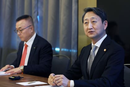 Corea del Sur sigue confiada en acuerdo nuclear de $18.000 millones suspendido por tribunal checo