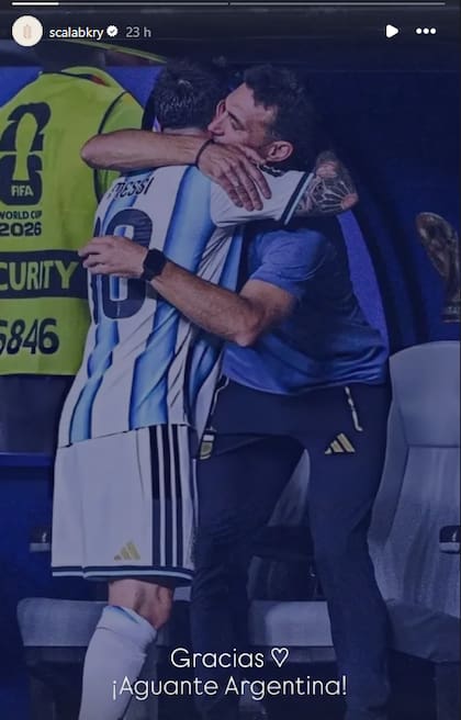 Corina apoyó a su hermano y a la selección argentina desde Pujato, donde tiene su pastelería