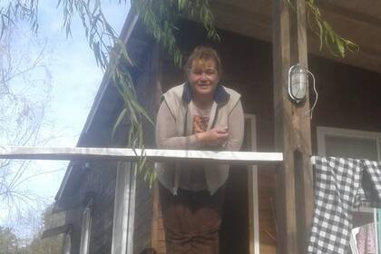 Corina Debonis fue violentamente agredida por un grupo de desconocidos cuando regresaba a su domicilio