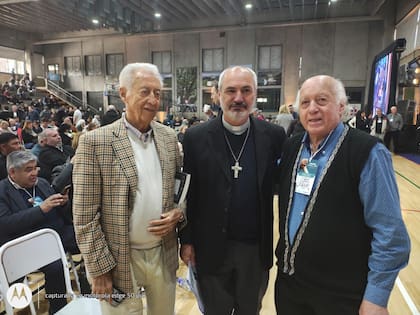 Cornide, junto al obispo de La Rioja, monseñor Dante Braida, en Córdoba