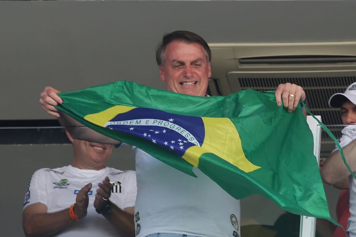 Coronavirus: Bolsonaro quiere que vuelva el fútbol
