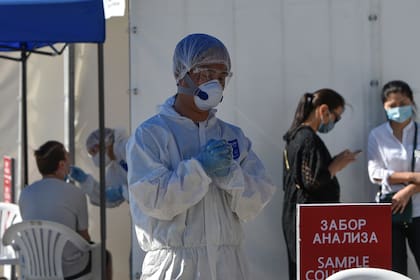 Las autoridades aseguran que en Kazajistán hay una enfermedad más grave que la pandemia