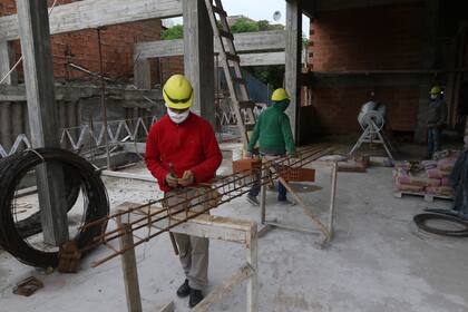 Coronavirus: con estrictos protocolos sanitarios vuelve la construcción privada en Pinamar y la costa