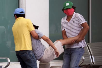 Coronavirus: Ecuador retira 150 cuerpos de viviendas de Guayaquil en medio de pandemia