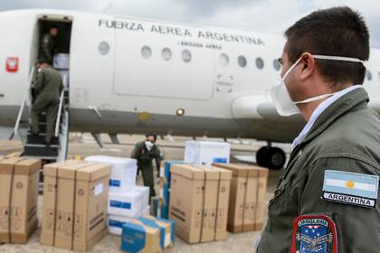 Coronavirus: el Malbrán deja de ser el único centro de diagnóstico y se suman 35 laboratorios