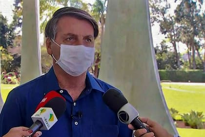 El presidente de Brasil, Jair Bolsonaro, anunció el martes que dio positivo en el test de Covid-19