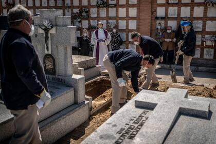 Coronavirus en España: el país registra 849 nuevos muertos, la máxima cifra en un día