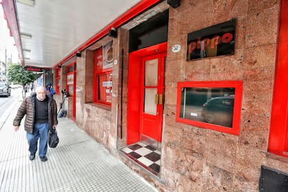 Coronavirus en la Argentina. Cerró uno de los dos locales del histórico restaurante Pippo