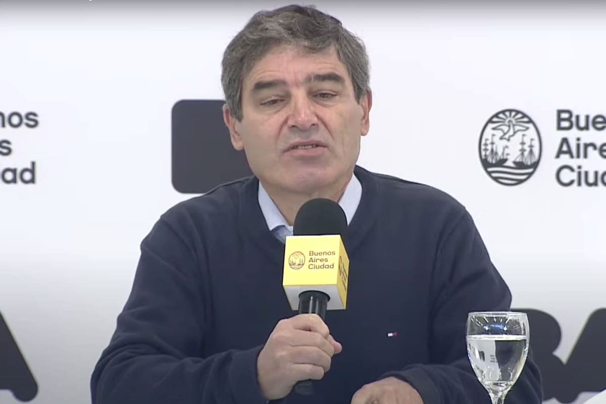 Coronavirus en la ciudad: conferencia de Fernán Quirós