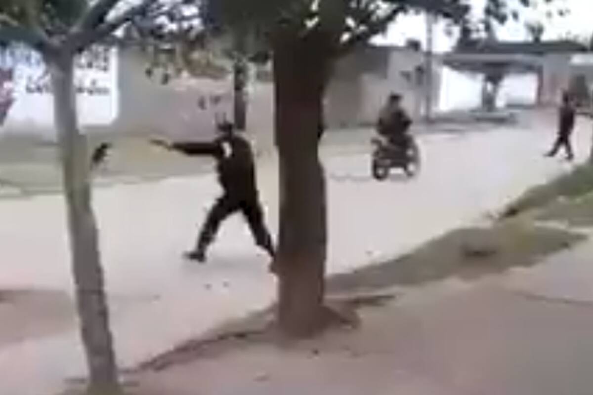 Coronavirus: en Tucumán vecinos que violaban la cuarentena se enfrentaron con la Policía