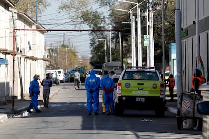 El 19 del mes en curso había 220 casos confirmados de coronavirus y hoy se registran 634; el caso más preocupante es el de Villa Azul, en Quilmes