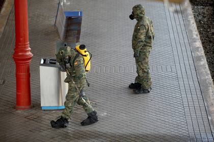 España refuerza los controles en las calles