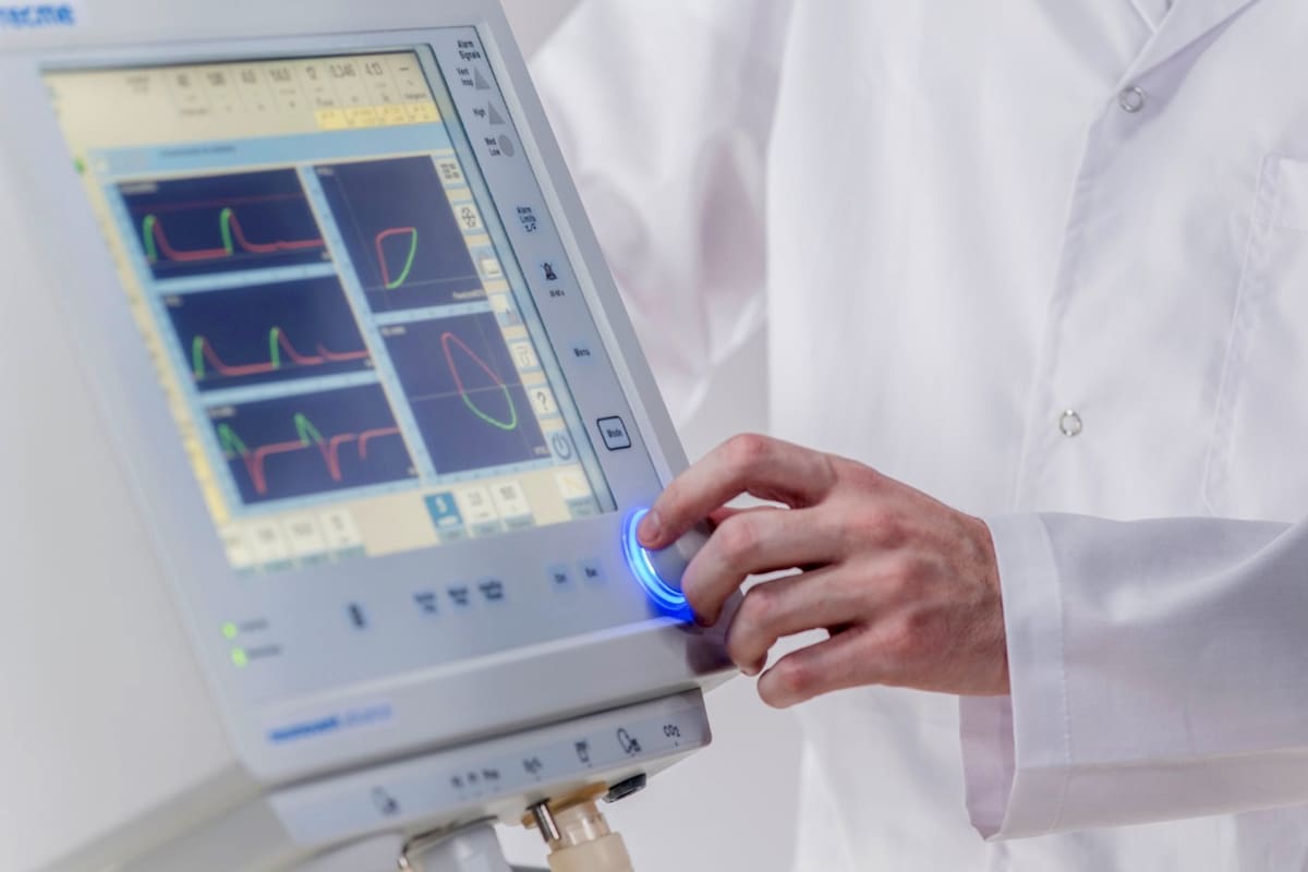 Coronavirus. Fabricante de respiradores líder mundial es argentino y corta exportaciones para atender al país