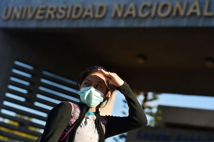 La clave es achatar la curva, dice el experto