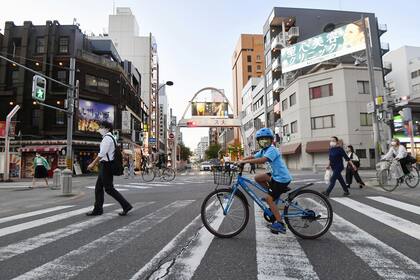 Shinzo Abe levanta antes de tiempo el estado de emergencia en la mayoría del país, a excepción de Tokio y otras siete regiones