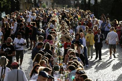 Fue para celebrar el "fin de la crisis por el coronavirus