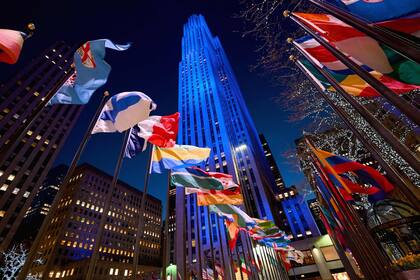 Coronavirus: Nueva York ilumina sus edificios más emblemáticos para agradecer a los médicos