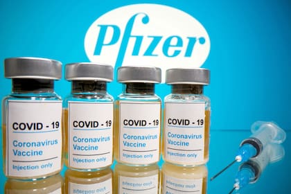 La vacuna desarrollada por Pfizer/BioNTech es la única autorizada por ahora en el Reino Unido