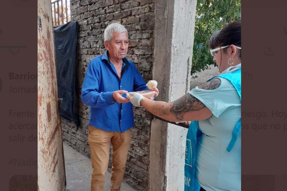 Coronavirus: piqueteros repartieron 500.000 viandas a adultos mayores