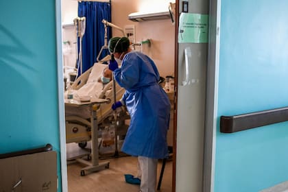 Coronavirus: se sumarán 1000 camas en las terapias intesivas del país