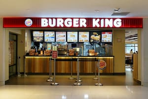 Coronavirus. Starbucks y Burger King cierran 13 locales en el país por la crisis