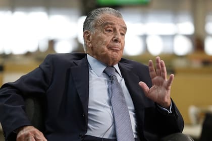 Corporación América Airports, de Eduardo Eurnekian (foto), tocaría la campana en Wall Street mañana; el viernes será el turno de Central Puerto