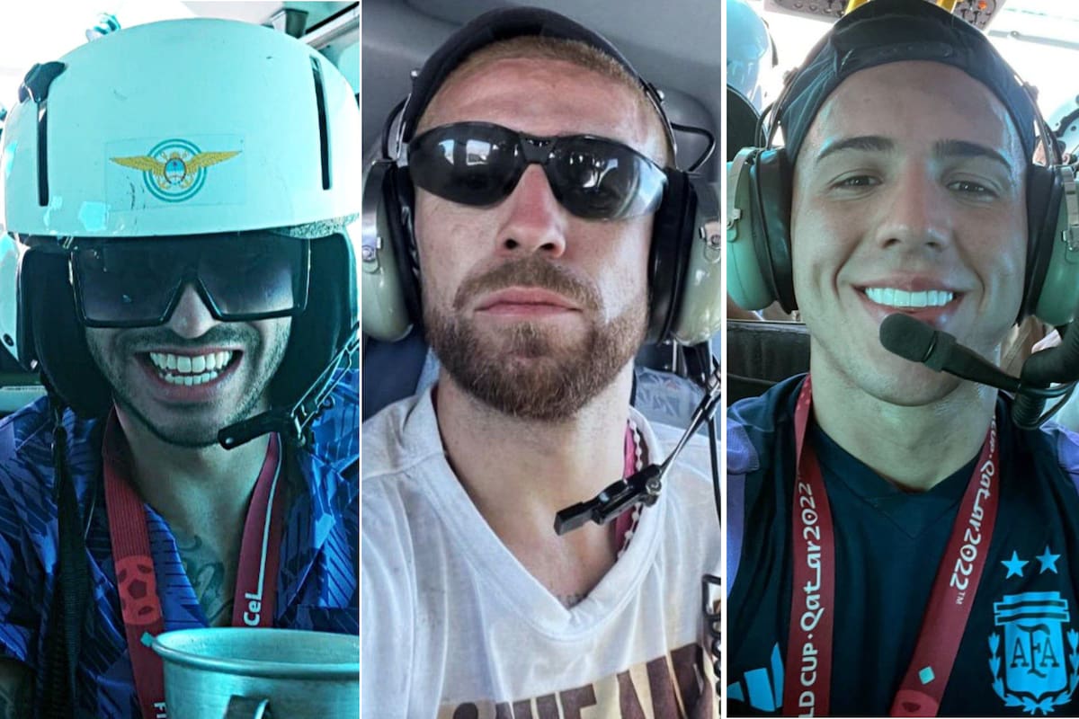Correa, Papu Gómez y Enzo en el helicóptero que los paseó por la zona del Obelisco