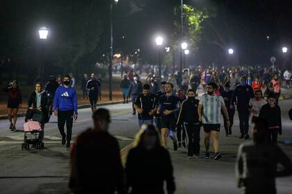 Corredores en los bosques de Palermo