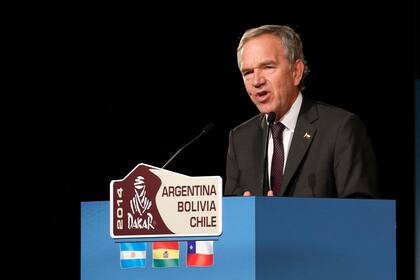 Corte chilena condena a exministro de Deportes por usar información que viola reglas bursátiles